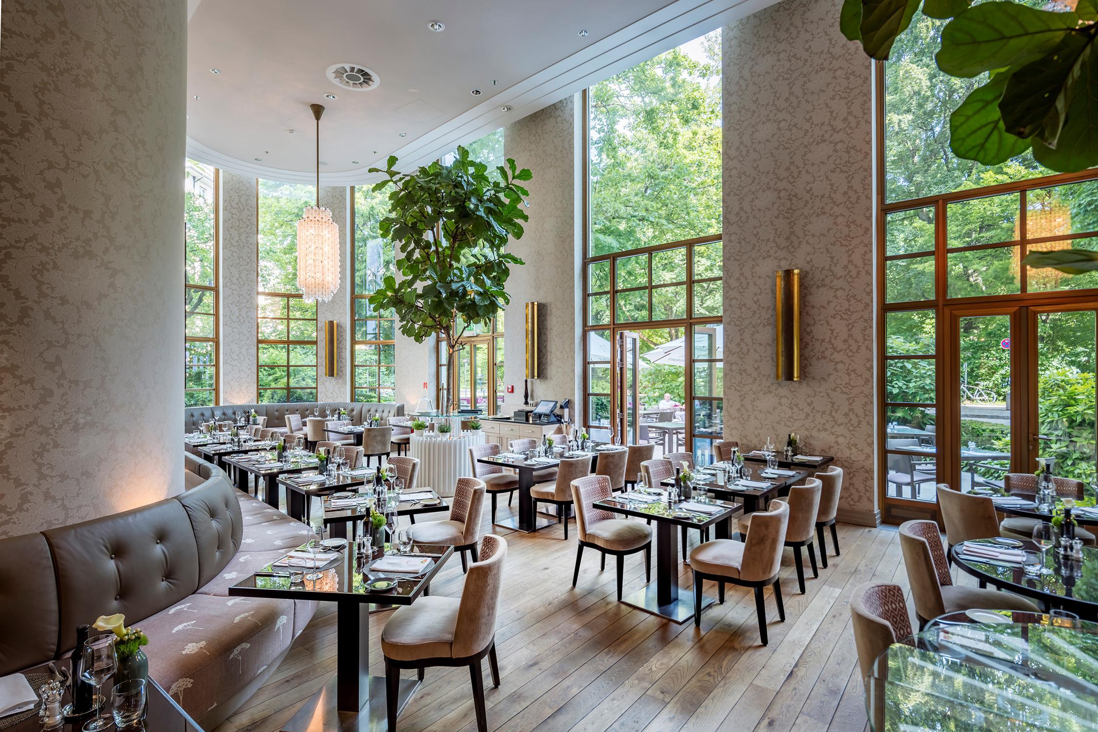 Rocco Forte The Charles Hotel München Exteriör bild