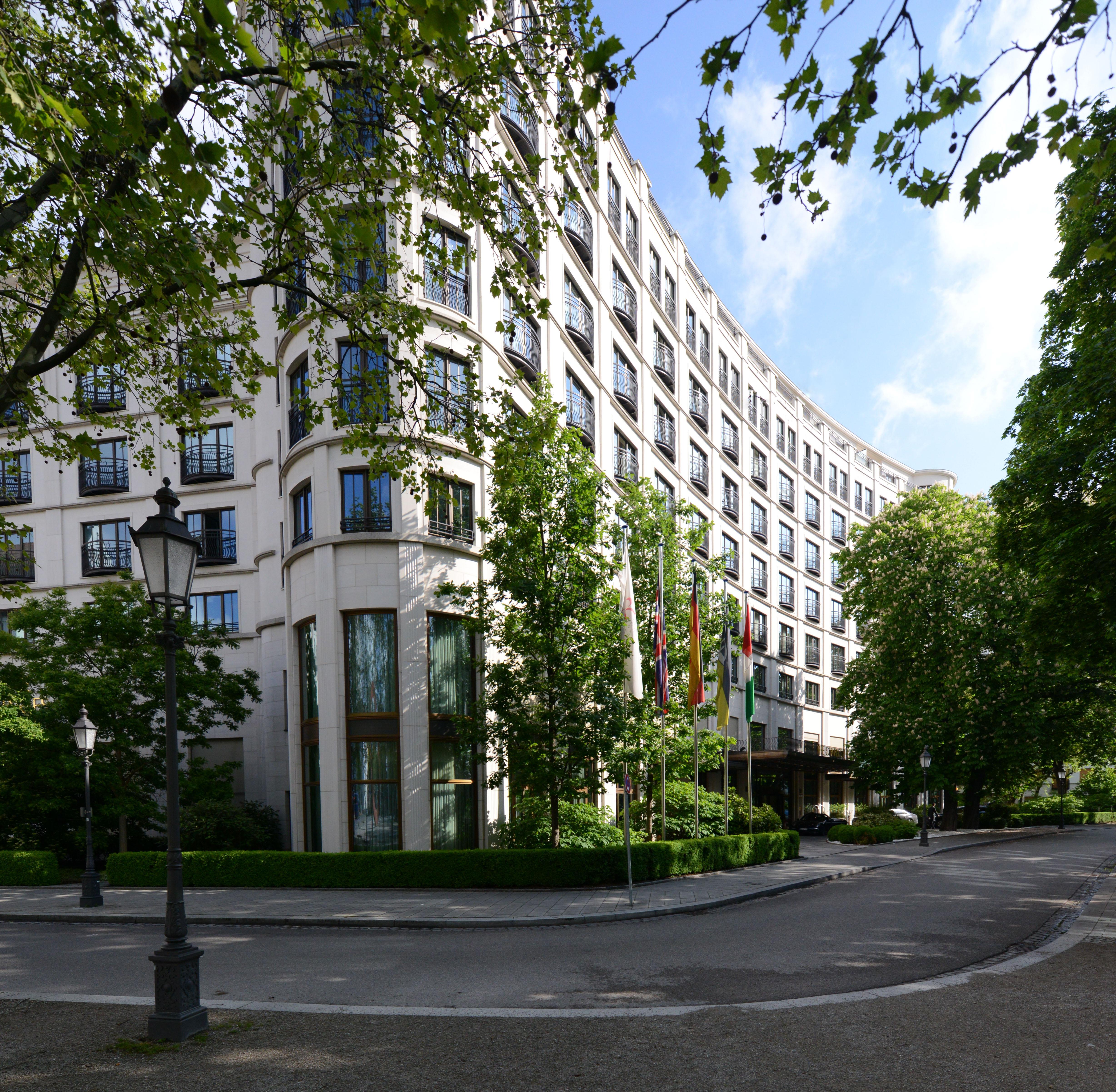 Rocco Forte The Charles Hotel München Exteriör bild