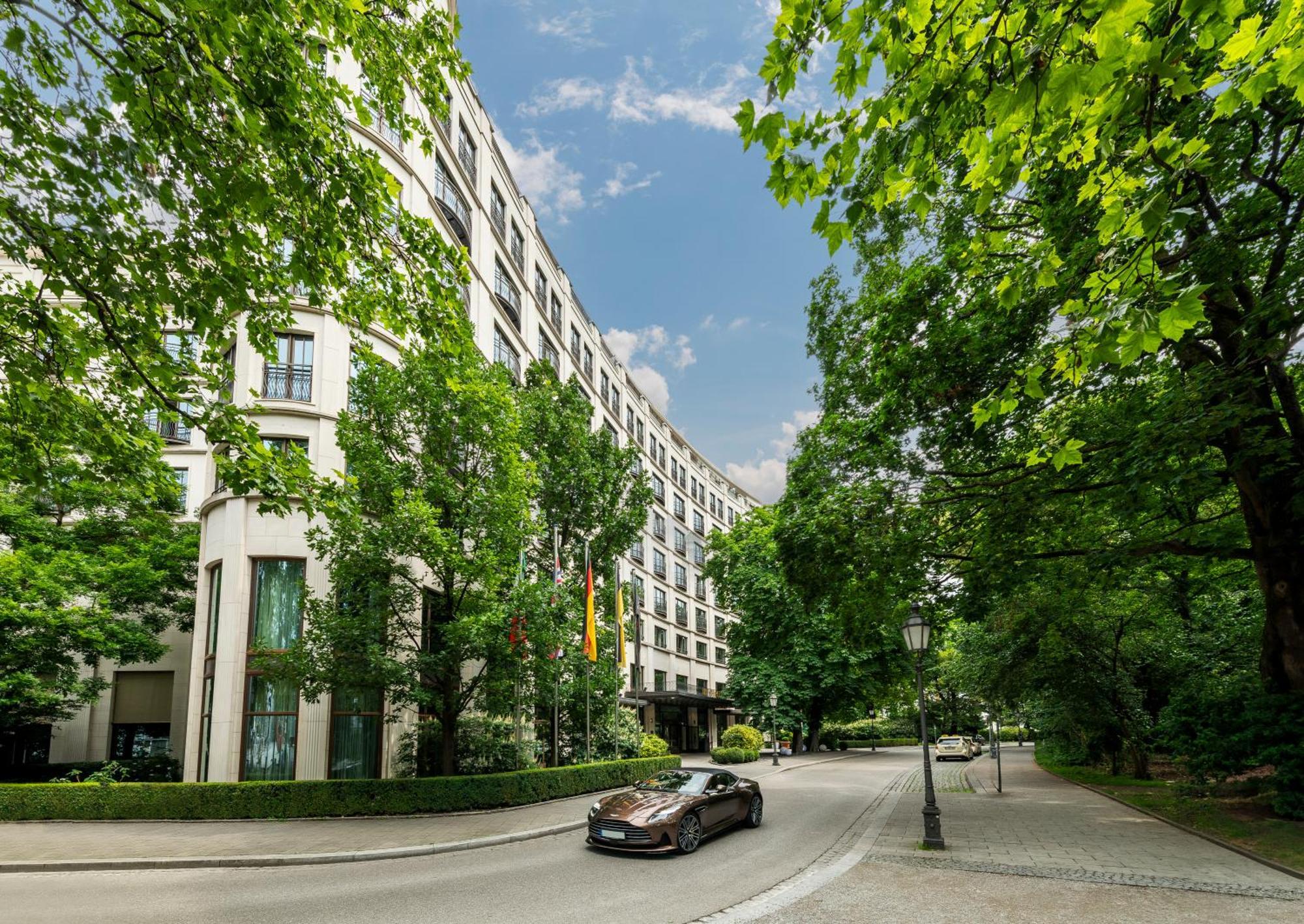 Rocco Forte The Charles Hotel München Exteriör bild